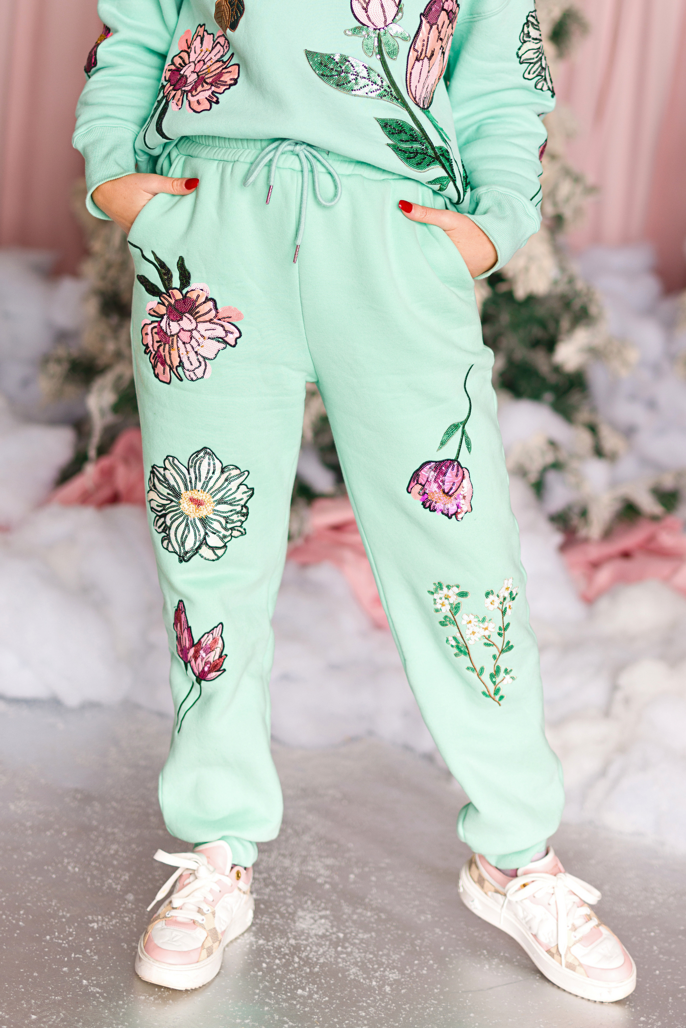 Snowdrop Botanical Sweatpants in Mint